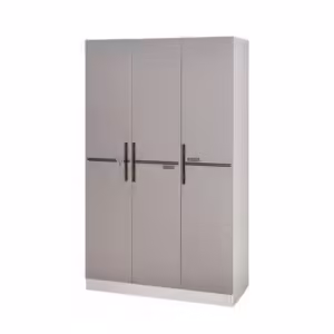 Three-Door Wardrobe DSC05696